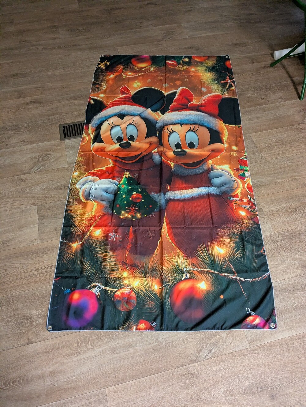 Disney Holiday Mickey & Minnie Door Cover Or Wall Decor